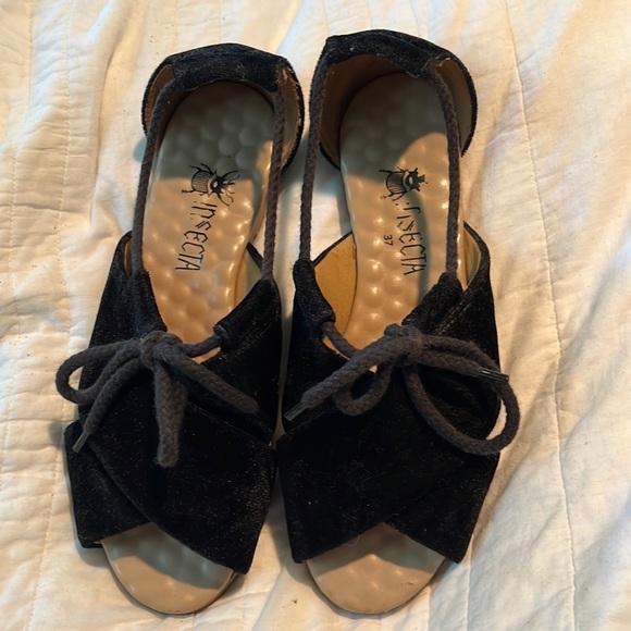 EUC Rare Velvet Sandals - Picture 1 of 4